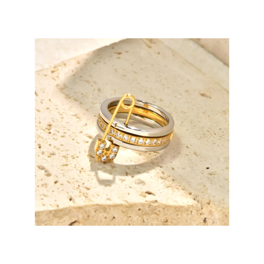 Alice ring