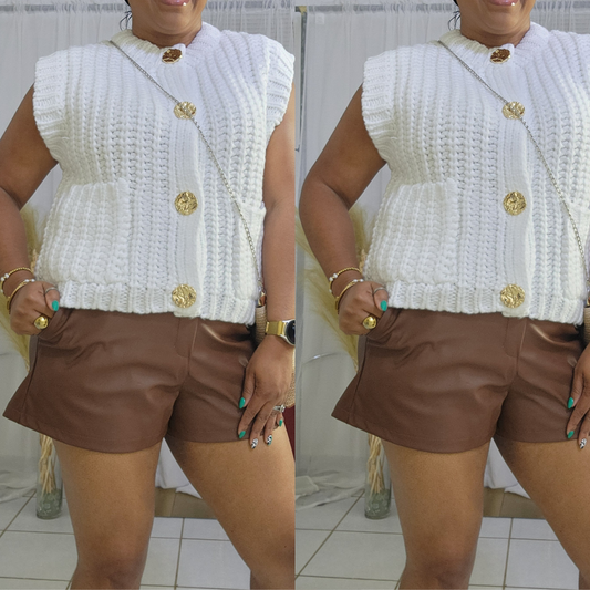 Sweater cloud con detalles en dorado