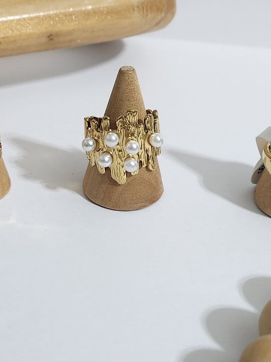 Sortija en perlas/corona