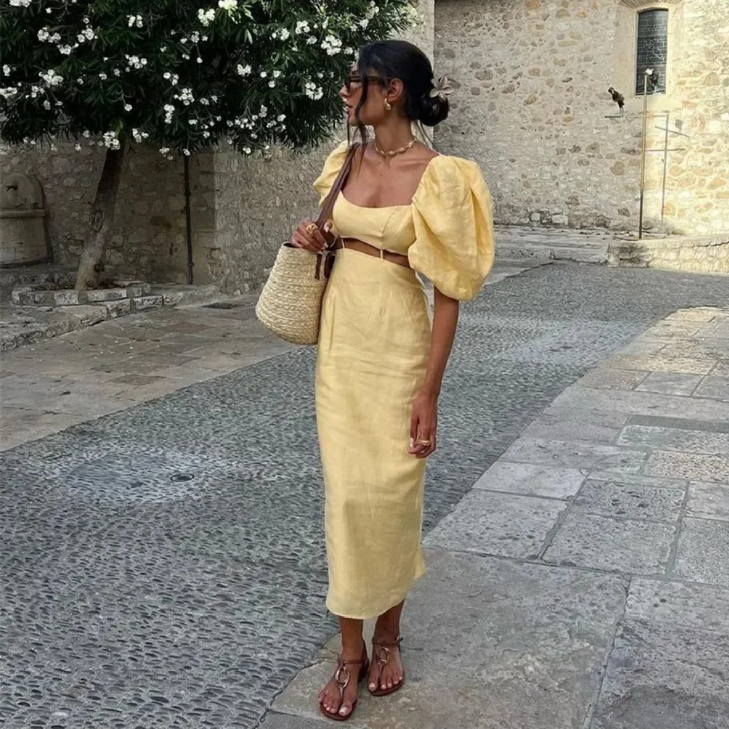 Vestido midi amarillo con mangas abultadas