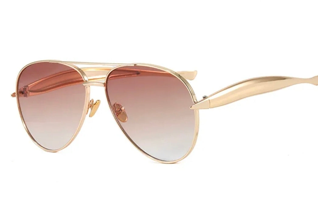 Gafas con frame en dorado