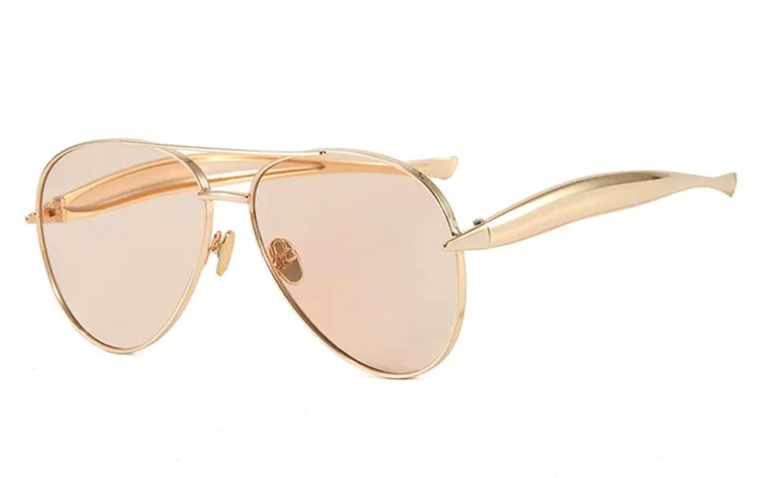 Gafas con frame en dorado